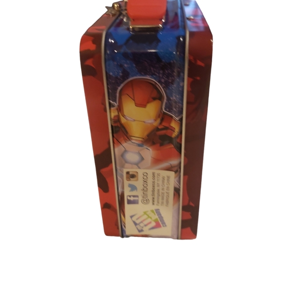 Marvel Avengers Metal Lunch Box 5 1/2" x 5 1/2" - Picture 7 of 7